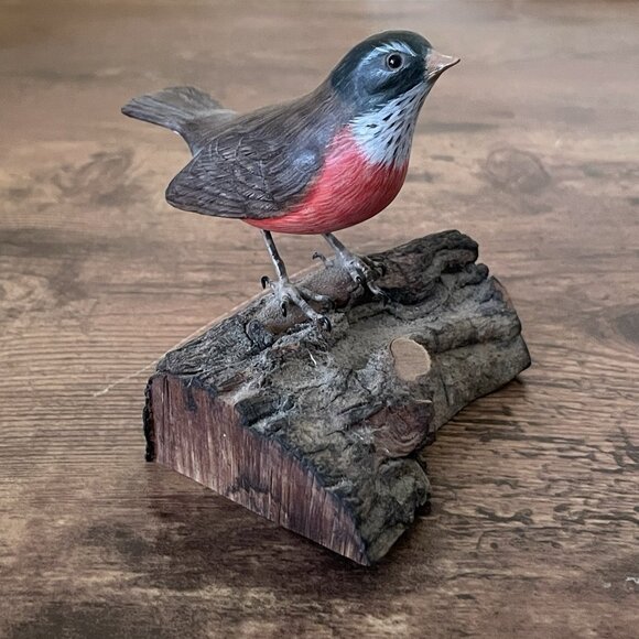 Vintage Hai Feng Robin Bird on Wood Branch Hand Carved Painted Signed Hong Kong - Picture 1 of 13